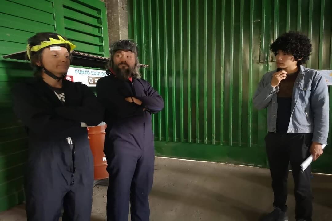 Equipo de actores el embajador del cuidado