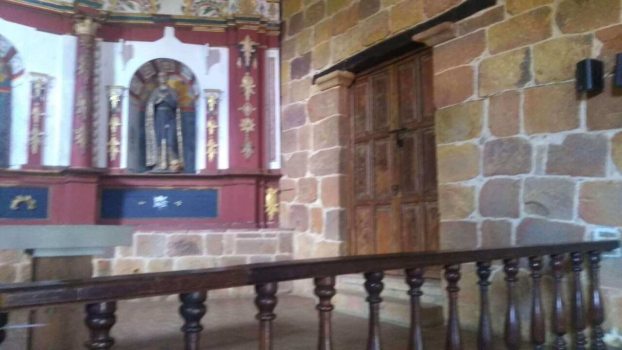 Interior de la iglesia Bari