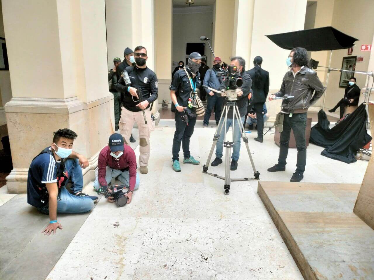 Detras de camaras en el congreso equipo de trabajo El Recluta